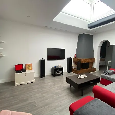 Agradable Y Confortable Casa En El Centro Appartamento